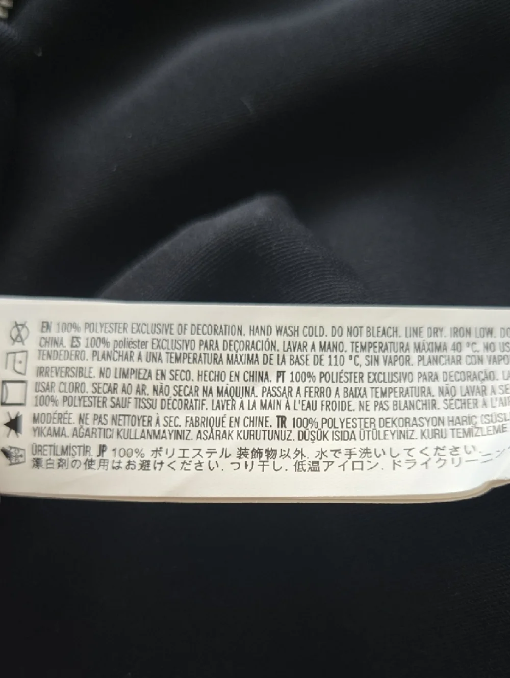 Forever 21 Black Women's Top with Branded Neck Tag - Picture 6 of 6
